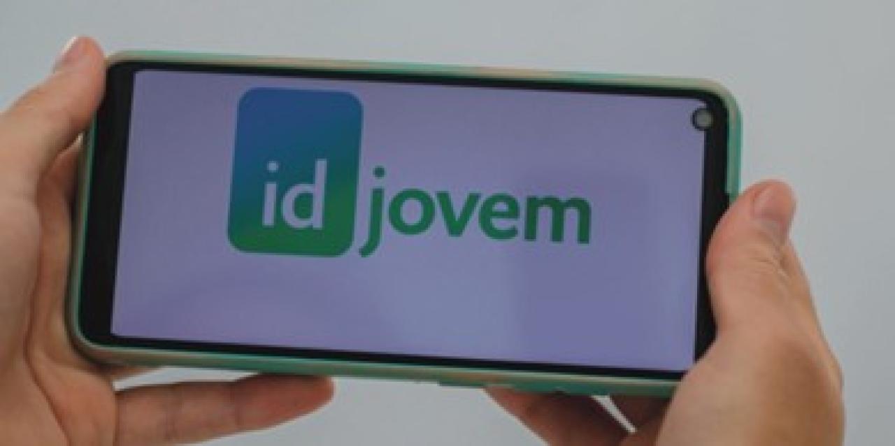 ID Jovem: documento garante viagens gratuitas e meia-entrada em eventos